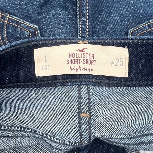 Hollister Short-Short High-Rise Cuffed Hem Jean Shorts Size 1 Women’s - Picture 2 of 8
